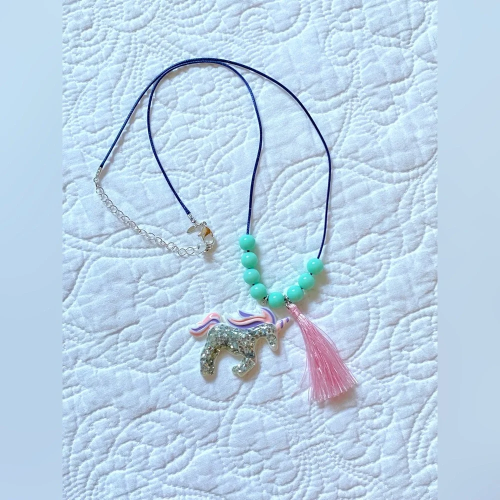 NIB Unicorn 🦄 tassel bead necklace